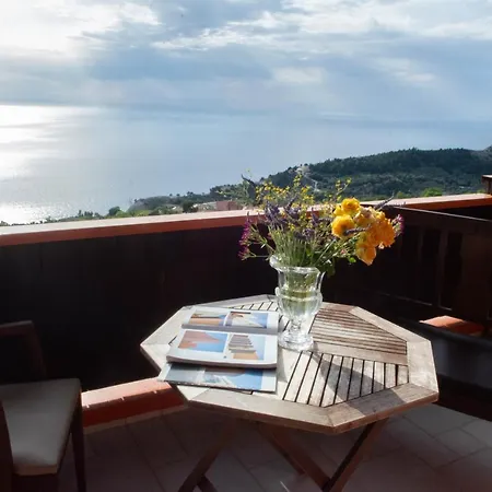 Apartament Tajo Athánion